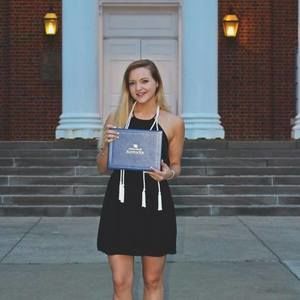 Meet your Posher, Kayla